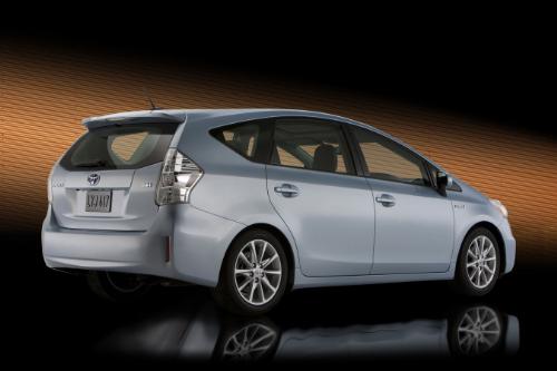 2012 TOYOTA-PRIUS-V_Compressed