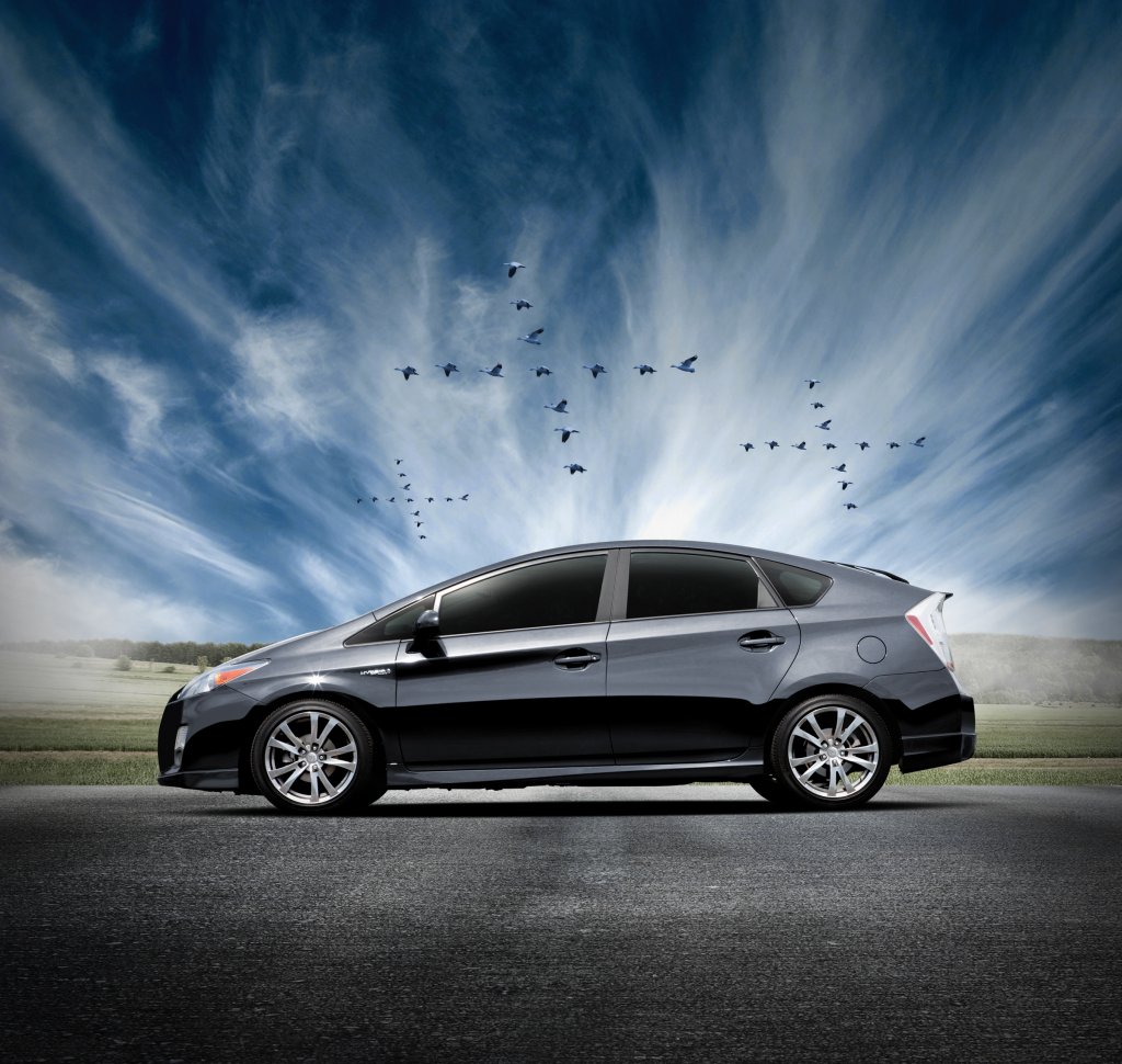 Toyota_Prius_Plus_003