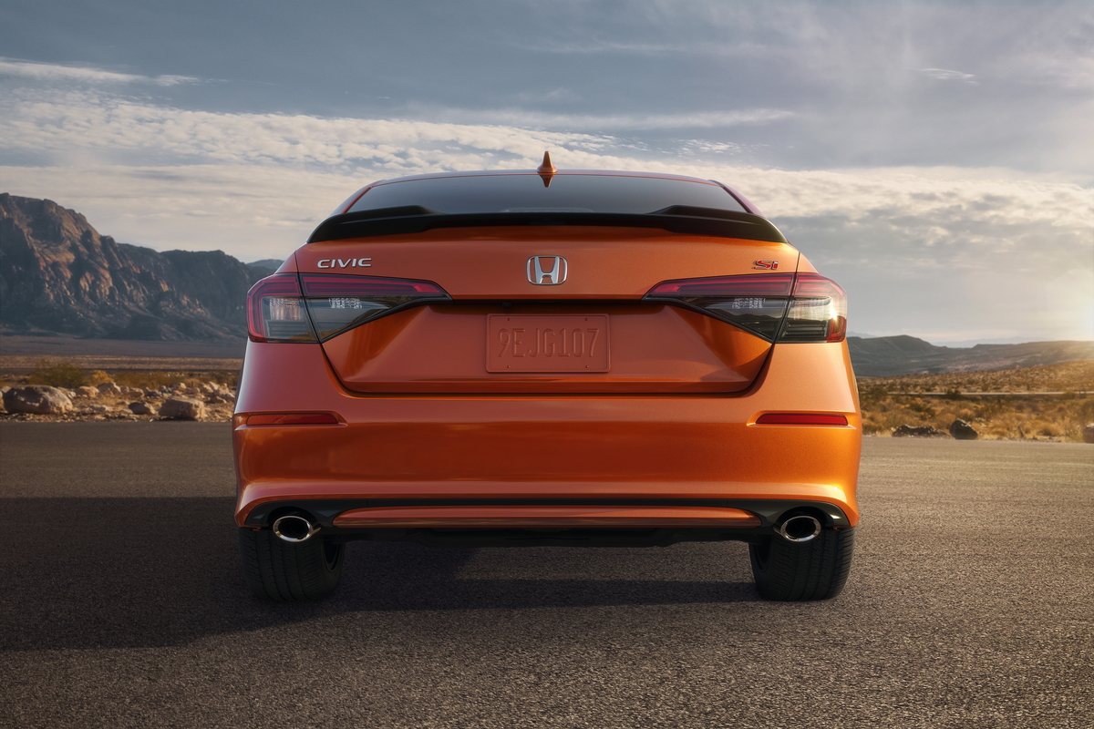 Honda Rolls Out New Civic Si | THE SHOP