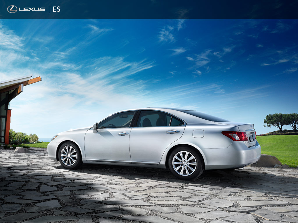 2011 Lexus_ES,_Luxury_Sedan_1