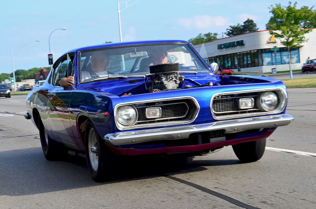 Photos The Wonderful And Sometimes Wacky Woodward Dream Cruise
