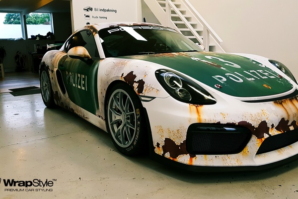Before: The 2016 Cayman GT4 Cup wrapped by Wrapstyle Denmark, the top Europe entry in Wrap Like a King