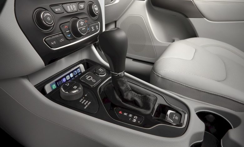 2019 Jeep Cherokee interior