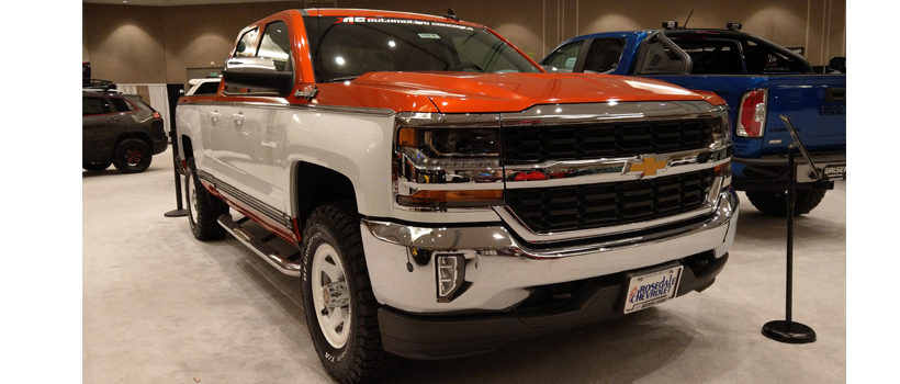 The retro look of a mid-'70s Chevrolet Cheyenne Super 10 was a big hit on this 2018 Silverado at the Twin Cities Auto Show. The