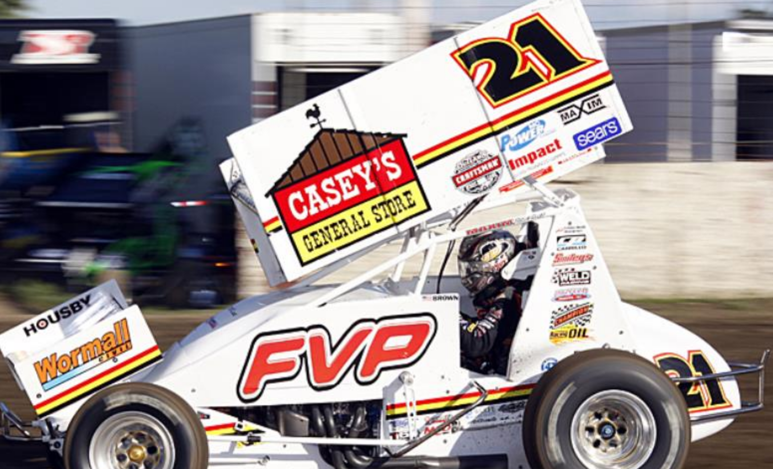 Champion Oil Sprint Car Driver Earns 50th Win at Knoxville Raceway