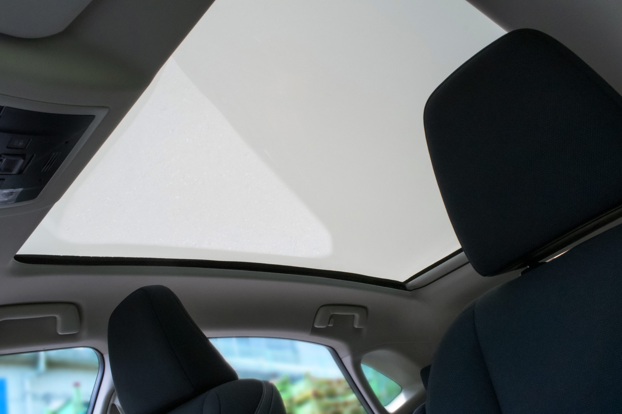 Toyota Adopts Light Control Glass for Panoramic Sunroof | THE SHOP