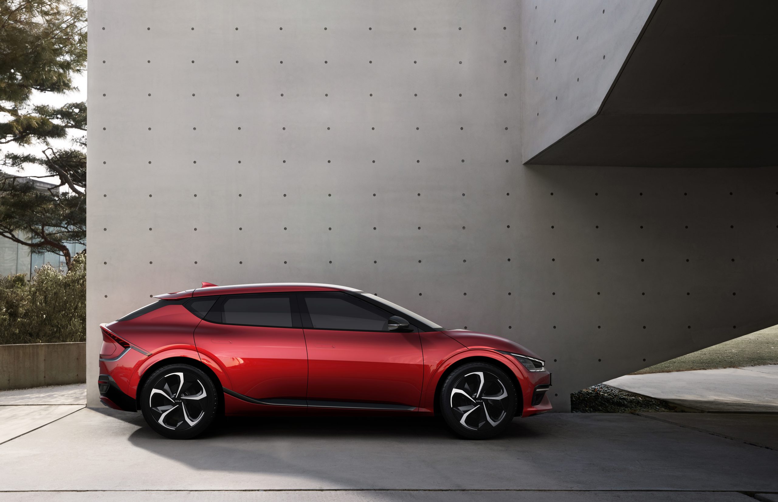 Kia Reveals All-Electric EV6 | THE SHOP