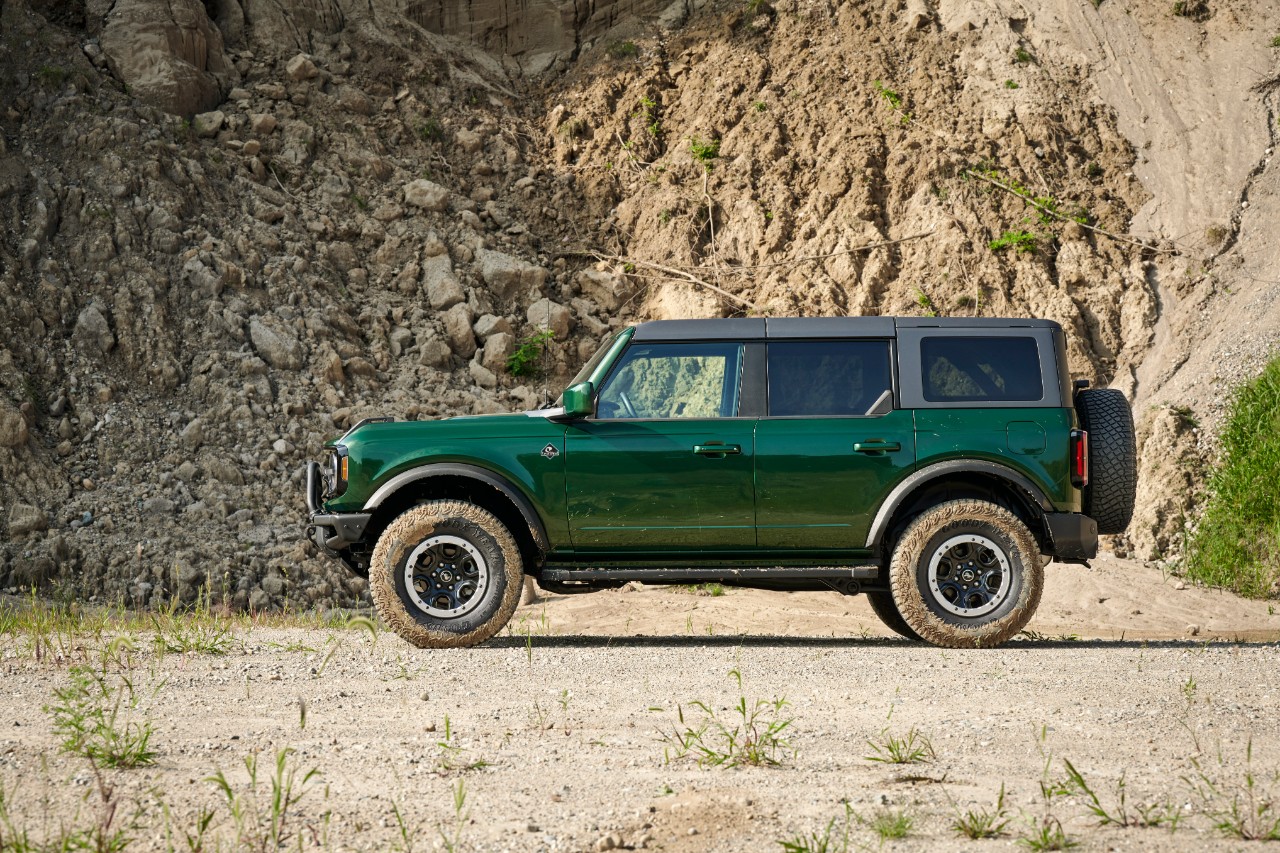 Inspired by First-Gen Bronco, Ford Adds Eruption Green ...