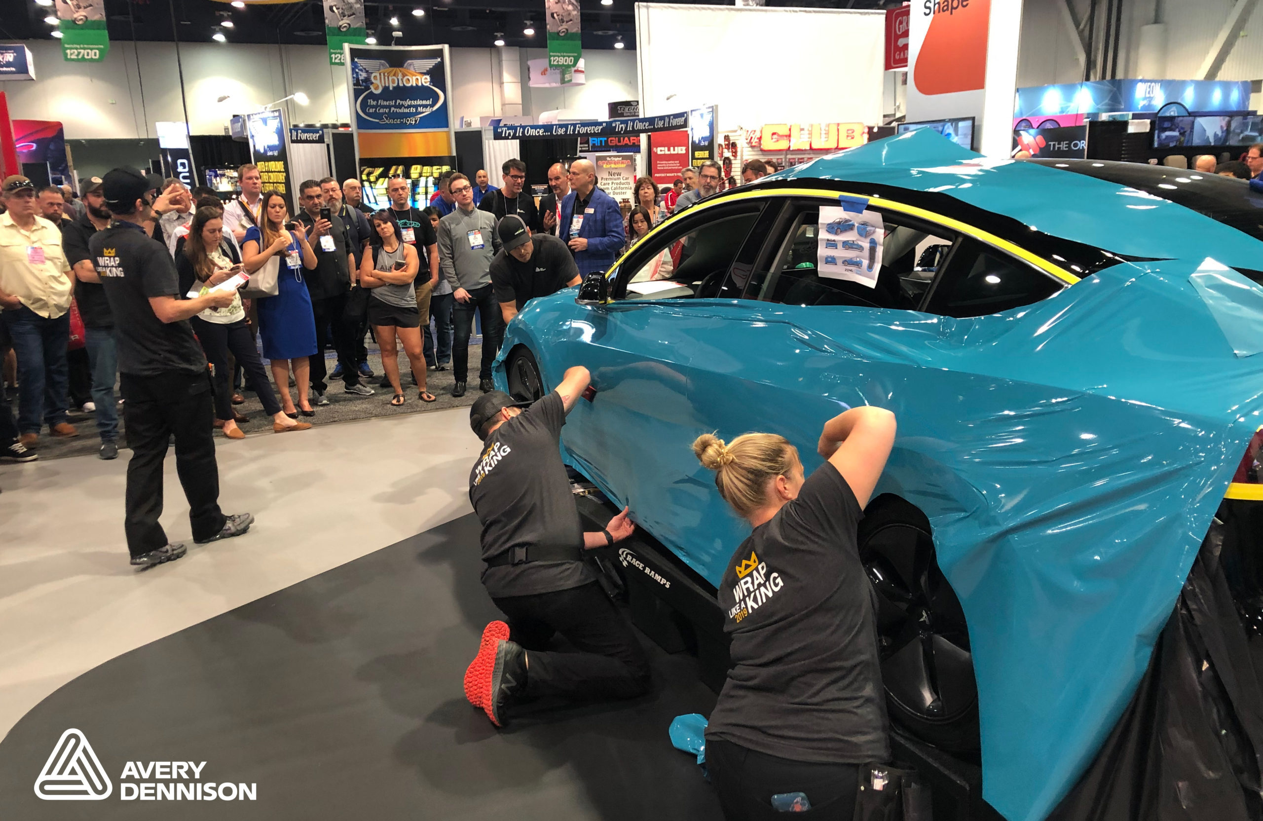Avery Dennison Releases SEMA Show Training Schedule | THE SHOP
