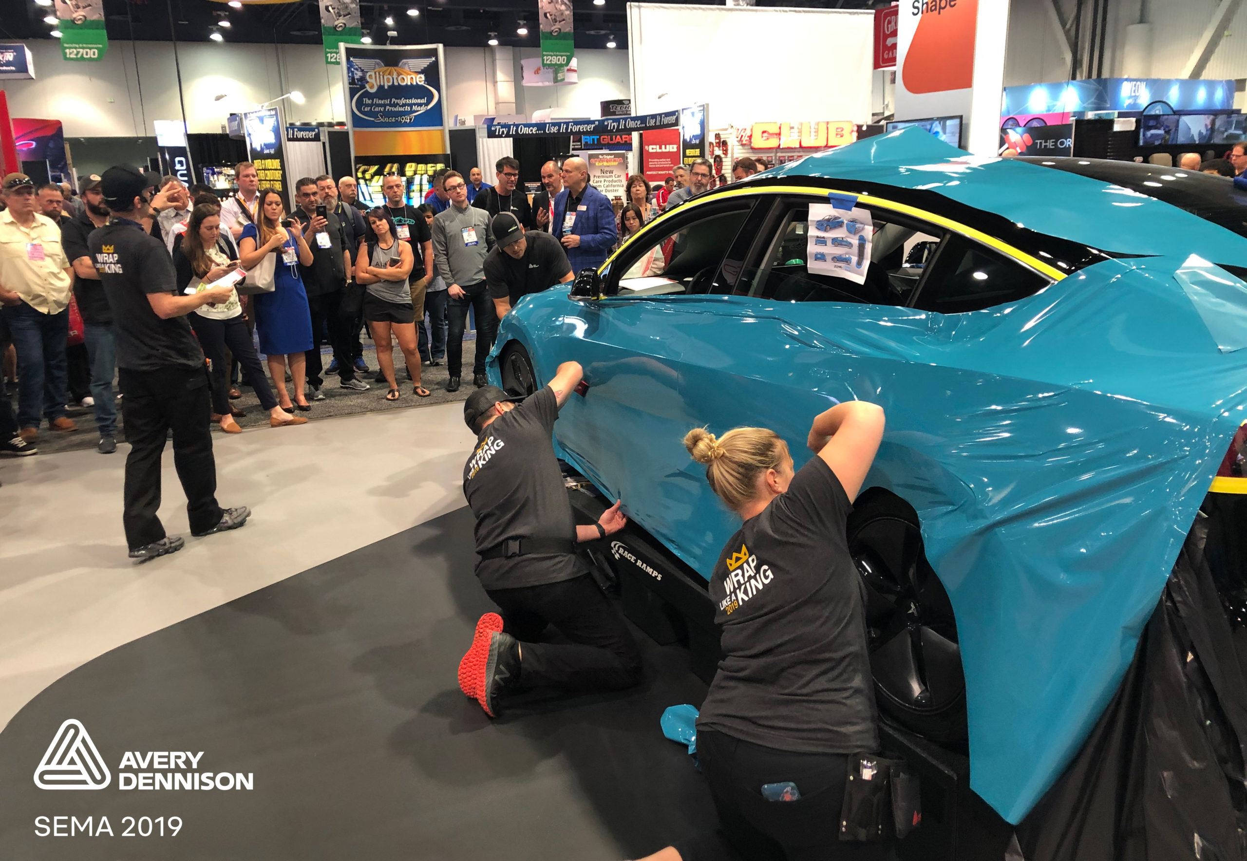 Avery Dennison Releases SEMA Show Training Schedule | THE SHOP