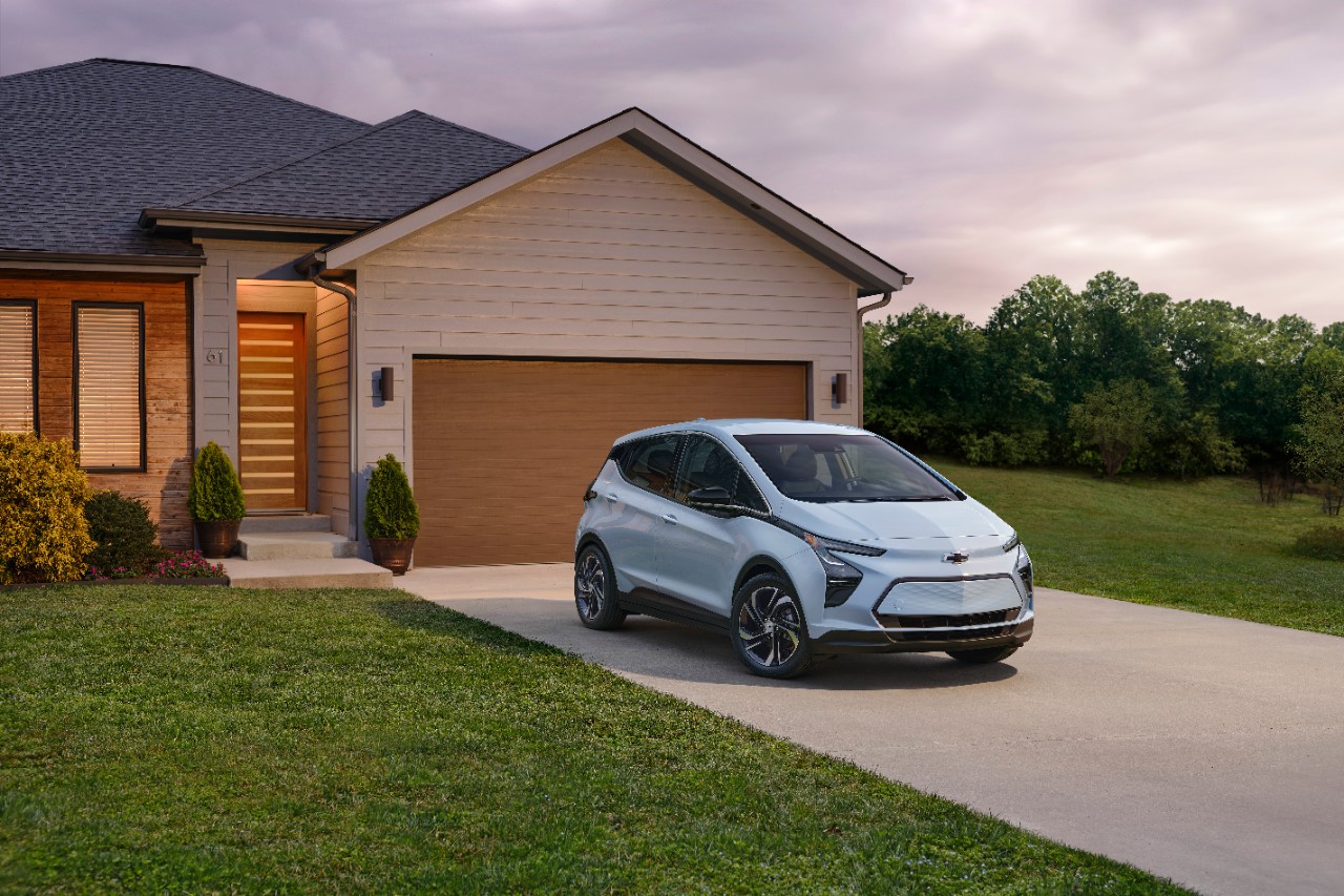 Automakers: Proposed Tax Credits Could Hurt EV Sales | THE SHOP