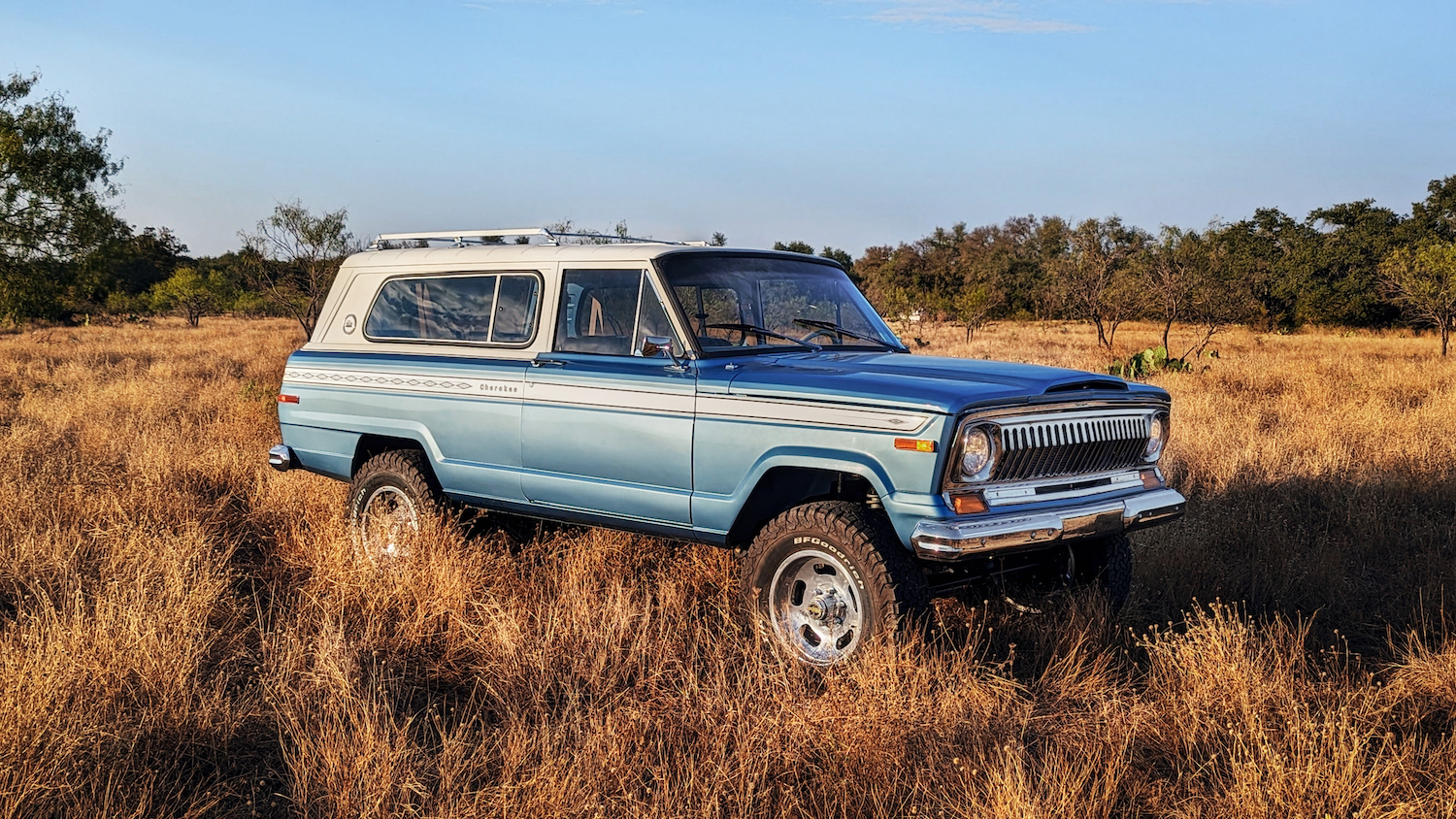 Vigilante 4x4 Unveils 1975 Jeep Cherokee S Restomod | THE SHOP