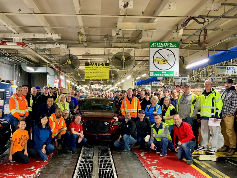 Final HemiPowered 2023 Chrysler 300C Rolls Off the Production Line