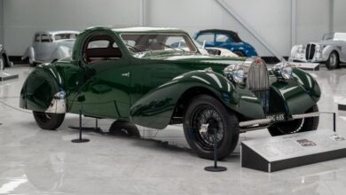 Art Deco car on display