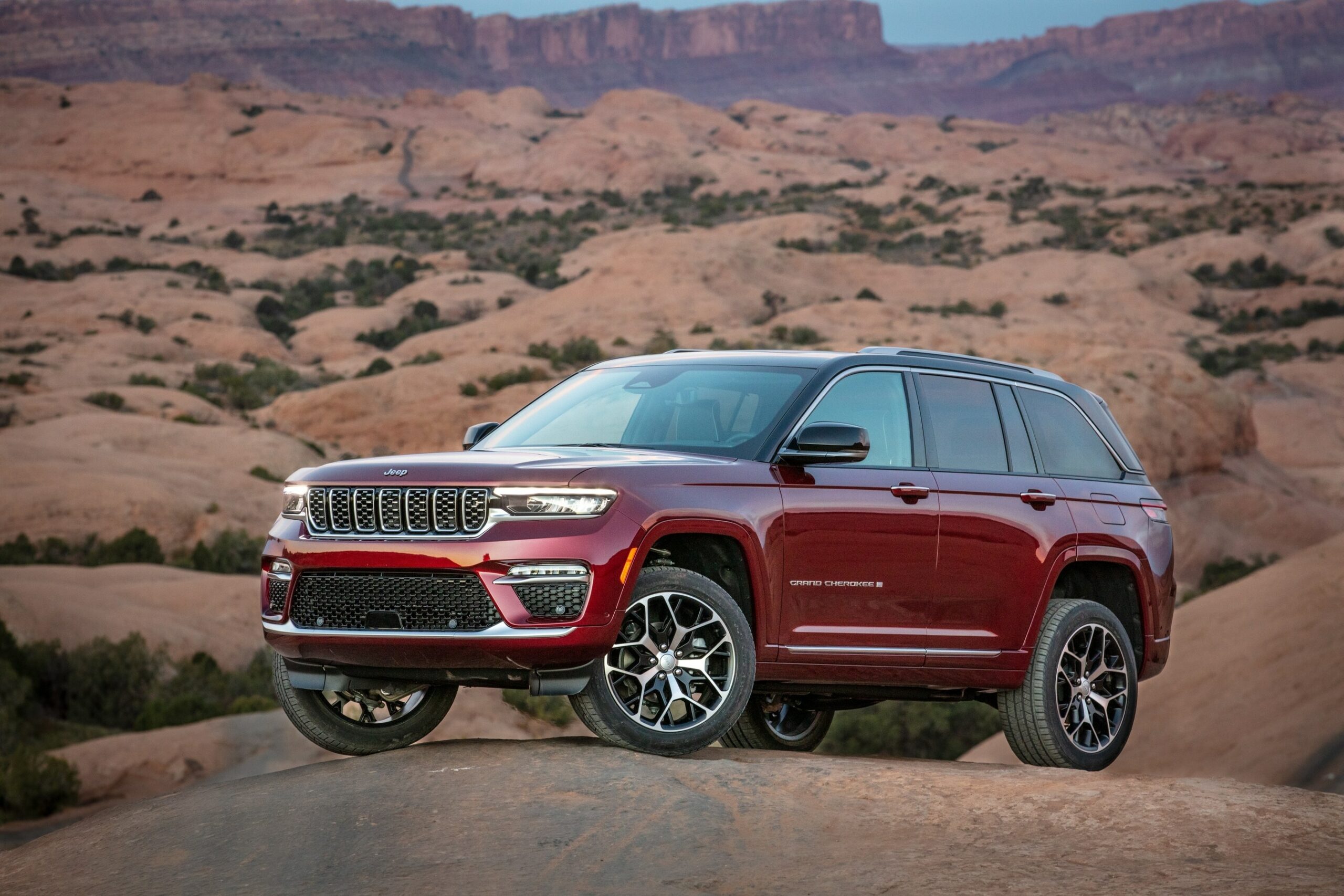 Jeep Receives Automotive Loyalty Award From S&P Global | THE SHOP
