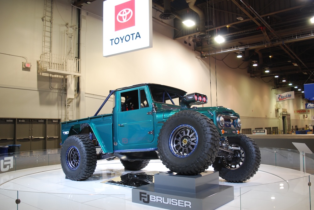 Toyota FJ Cruiser build on pedestal at SEMA Show