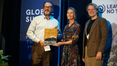 LNT/Subaru Global Summit award presentation