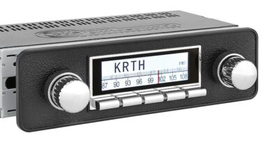 Custom Autosound USA-850 radio