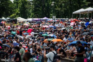 race fans pack track