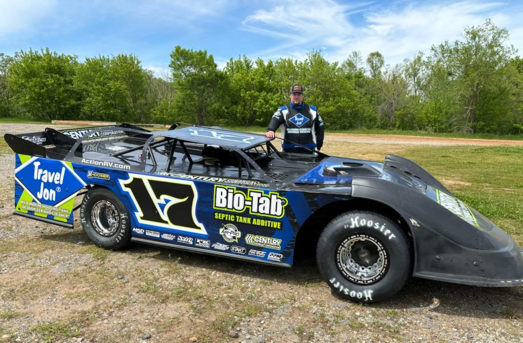 Rickett with #17 Century Chemical Dirt Late Model in field