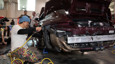 Akira Nakai customizing 2006 Porsche Carrera S in live event