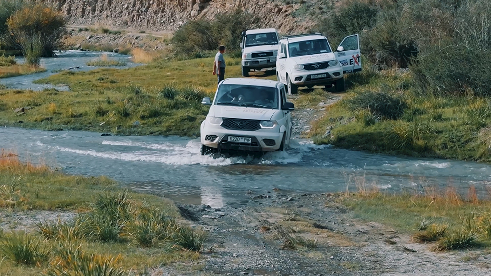 River crossing during LIQUI MOLY Extreme tour