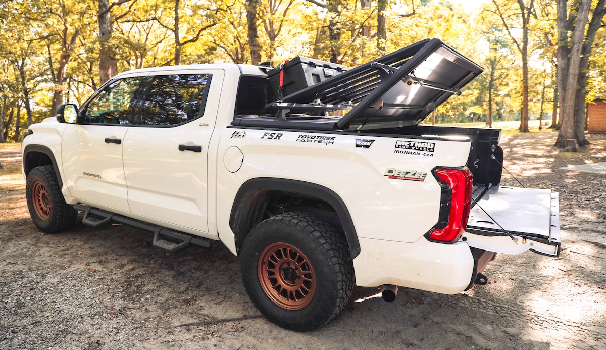 tonneau cover dee zee white fall