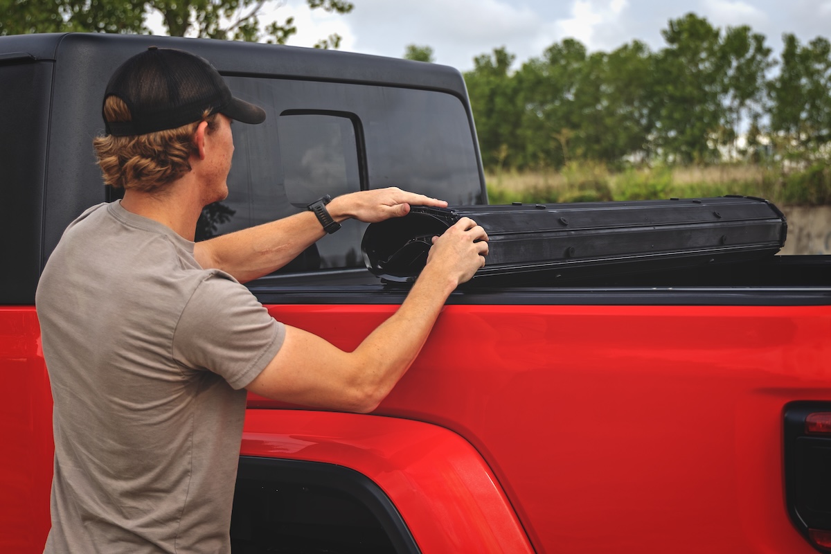 tonneau cover rough country red roll-up