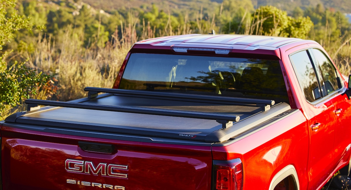 tonneau cover red trailfx gmc