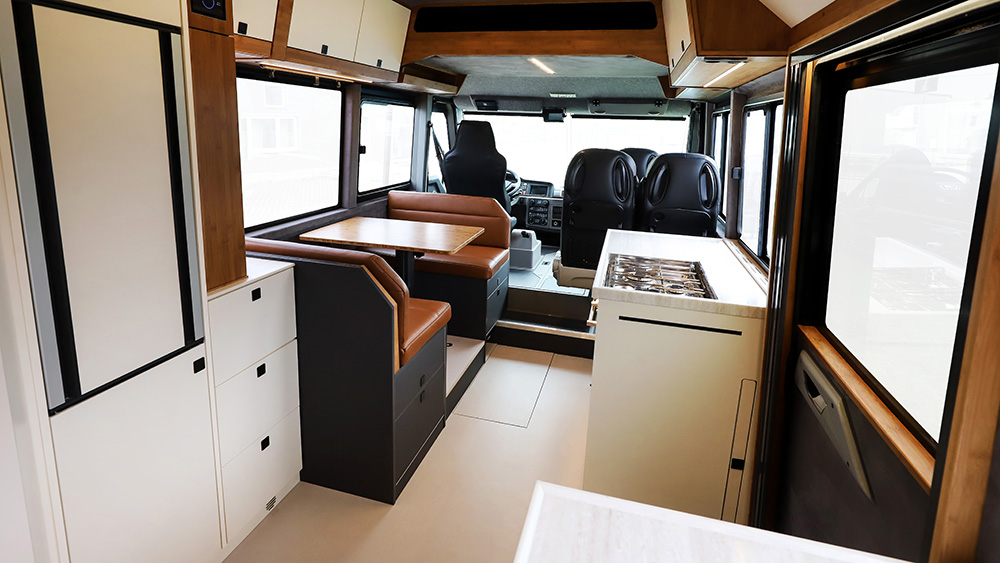 PRAETORIAN LIBERRA interior