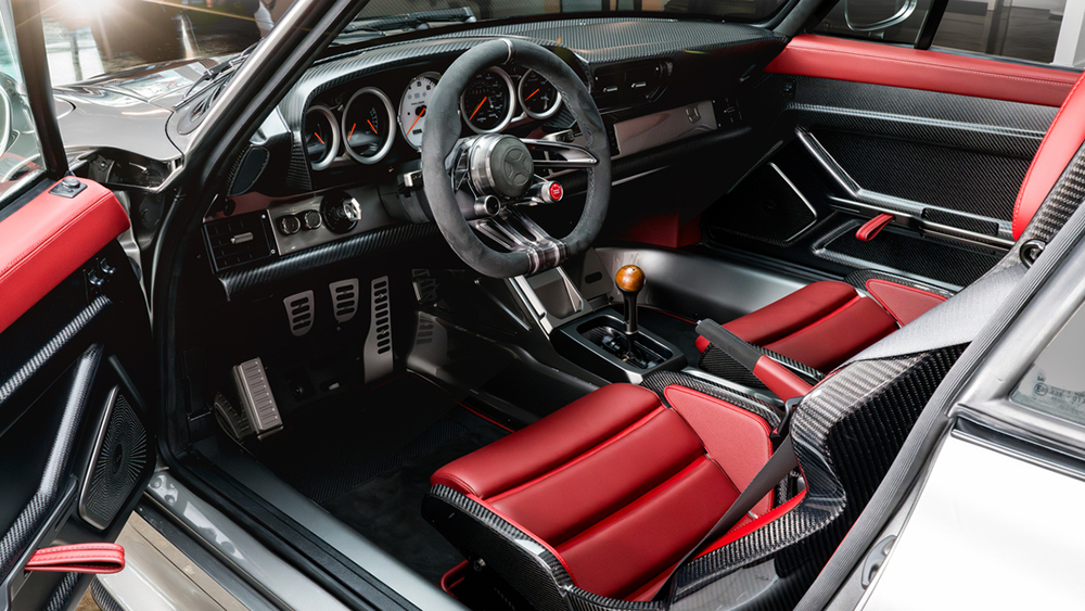 Gunther Werks F-26 interior