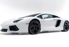 White 2011 Aventador Coupè (Model Year 2012)