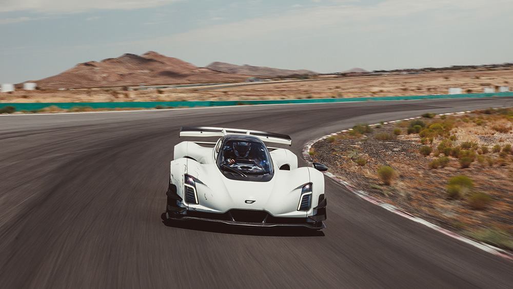 Car racing on Willow Springs International Raceway