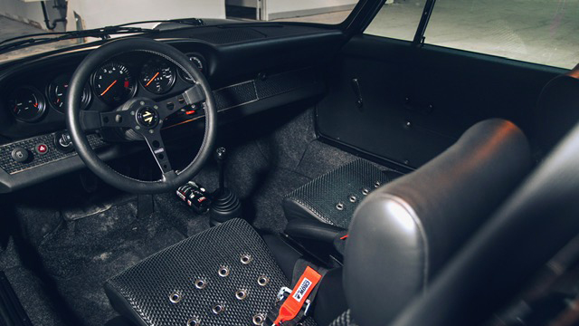 Custom 1985 Carrera-based Porsche 911 RSR interior