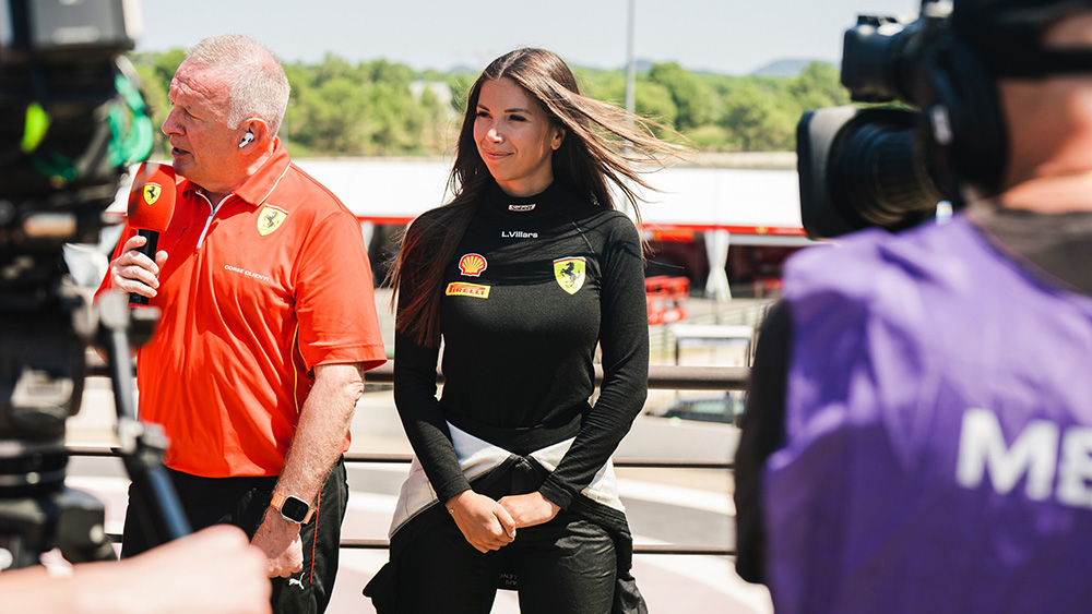 Laura Villars racing