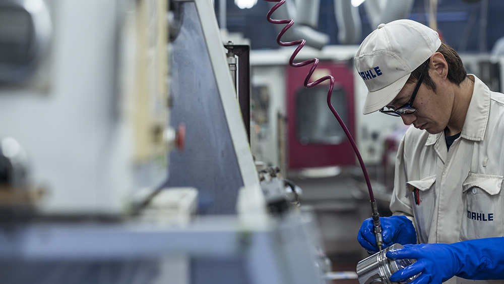 Piston production at MAHLE in Tsuruoka, Japan