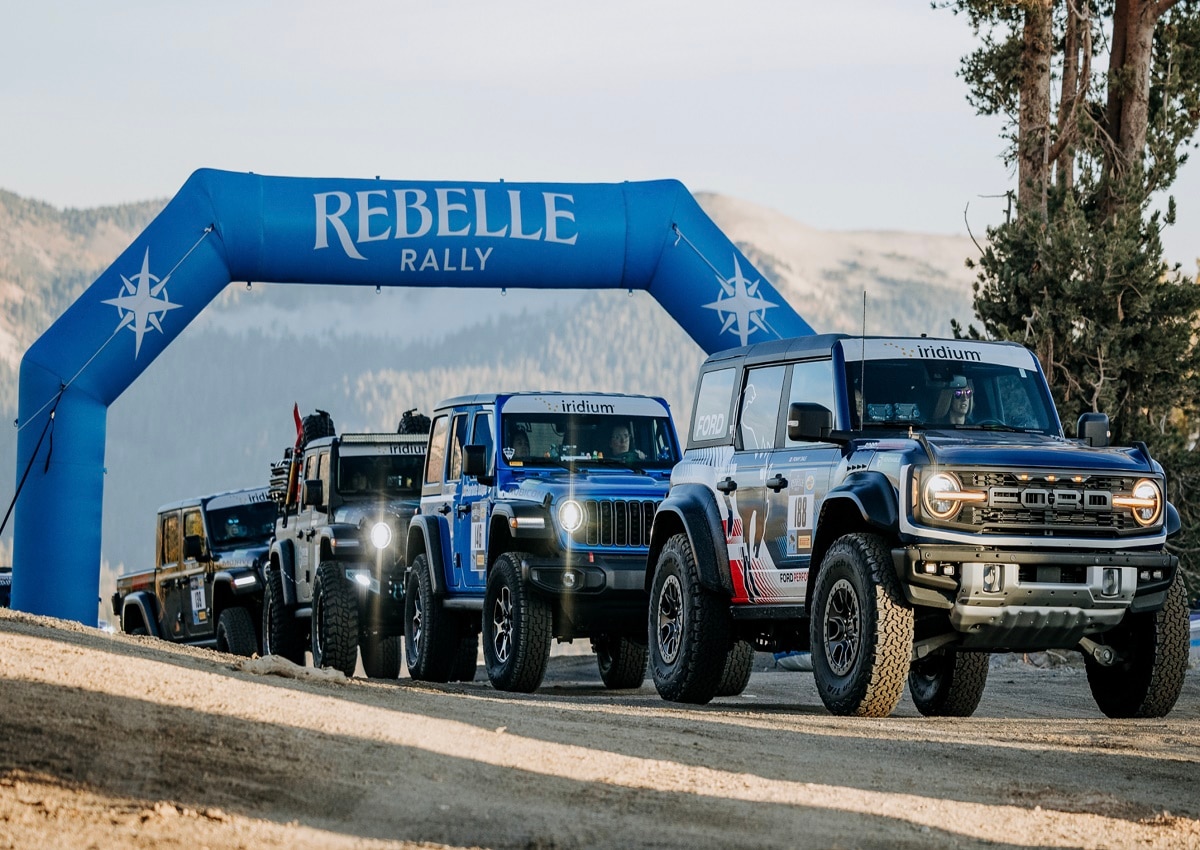 rebelle rally synchrony team in vehicle line