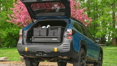 crossovers yakima cuv rear hatch open