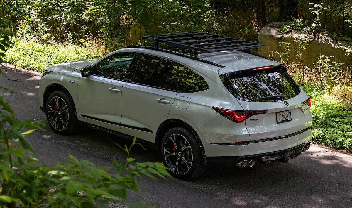 crossovers kuat white acura cuv on trail