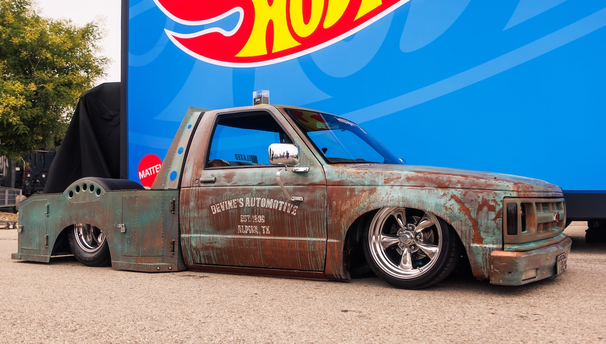 hot wheels legends tour slammed chevy pickup conversion from the U.S.