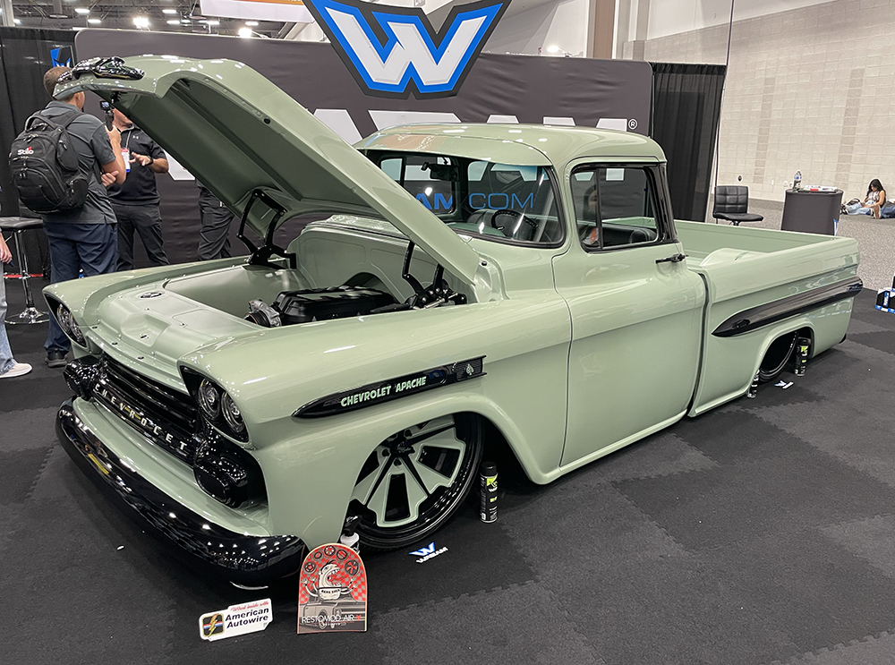 Lionhart Tires Best of SEMA Award – Andrew Terrones, Chevy Apache