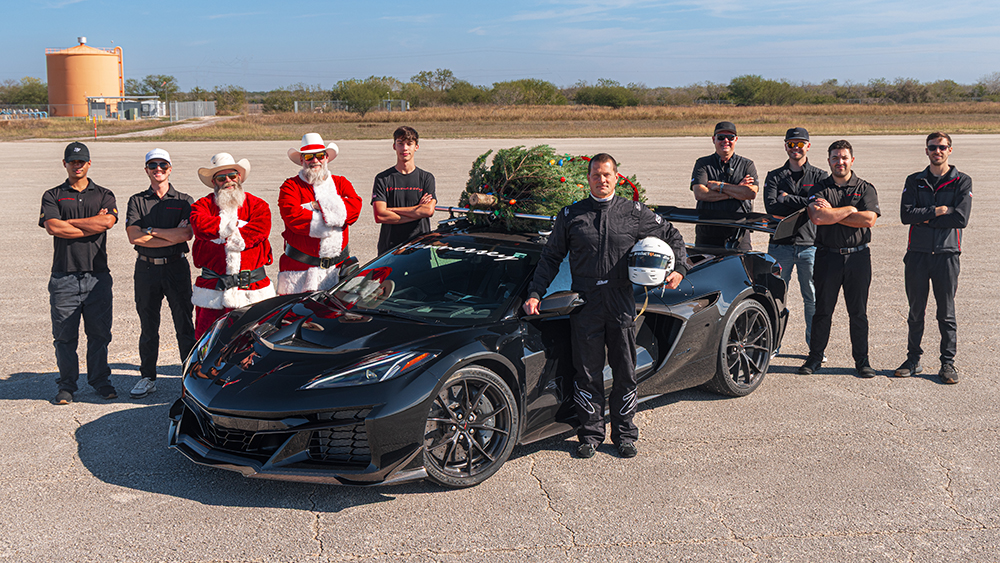 Hennessey C8 ZR1 Corvette Christmas Tree Run car and crew