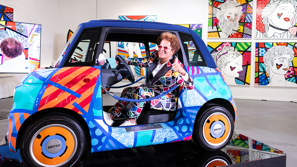 Stellantis Fiat Topolino Brittolino and artist Romero Britto