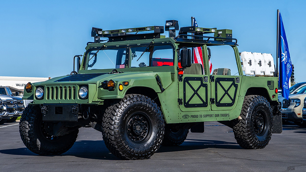 2004 AM General Humvee M1152A1