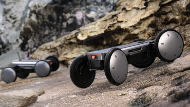 Hyundai Mobile Eccentric Droids on rocky surface crop