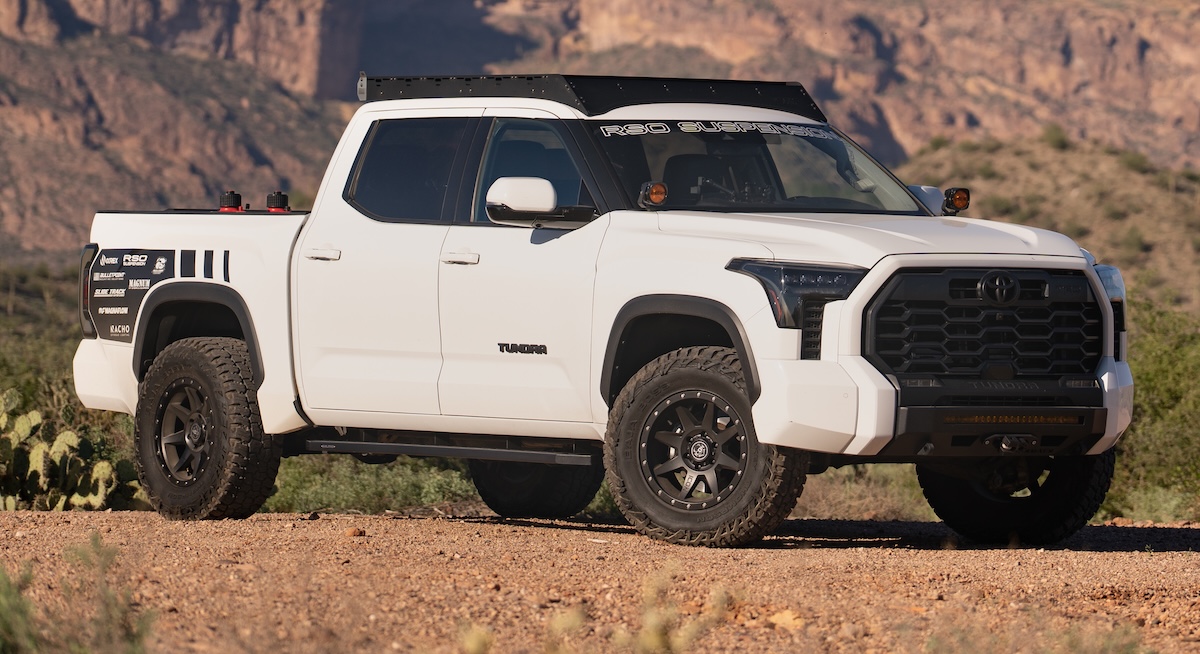 steps raptor series black on white toyota