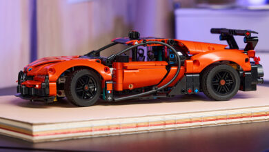 the LEGO Technic Bugatti Chiron Pur Sport on desk