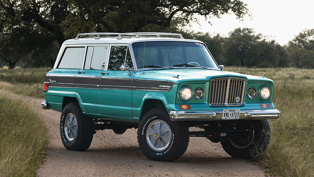 Vigilante 1966 Jeep Super Wagoneer