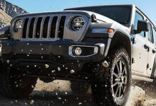 Jeep off-roading crop