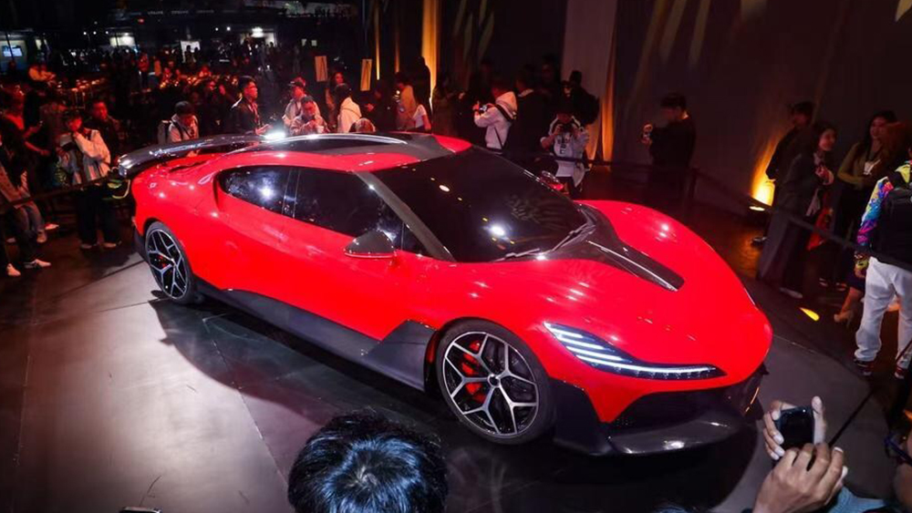 The Dreame Nebula NEXT Concept Jet Edition draws a large, curious crowd